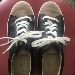 Two Tone Black and Tan Shoes/Sneakers 8M